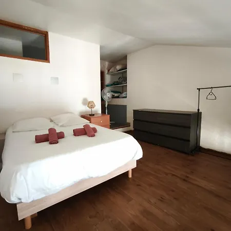 In Quiet And Convenient Apartament Ajaccio (Corsica)